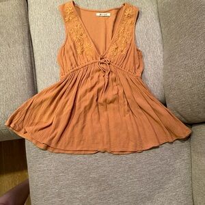 Rip Curl Stylish & Sexy V Neck Shirt That Is Super Cute & Flattering 2 Wear!